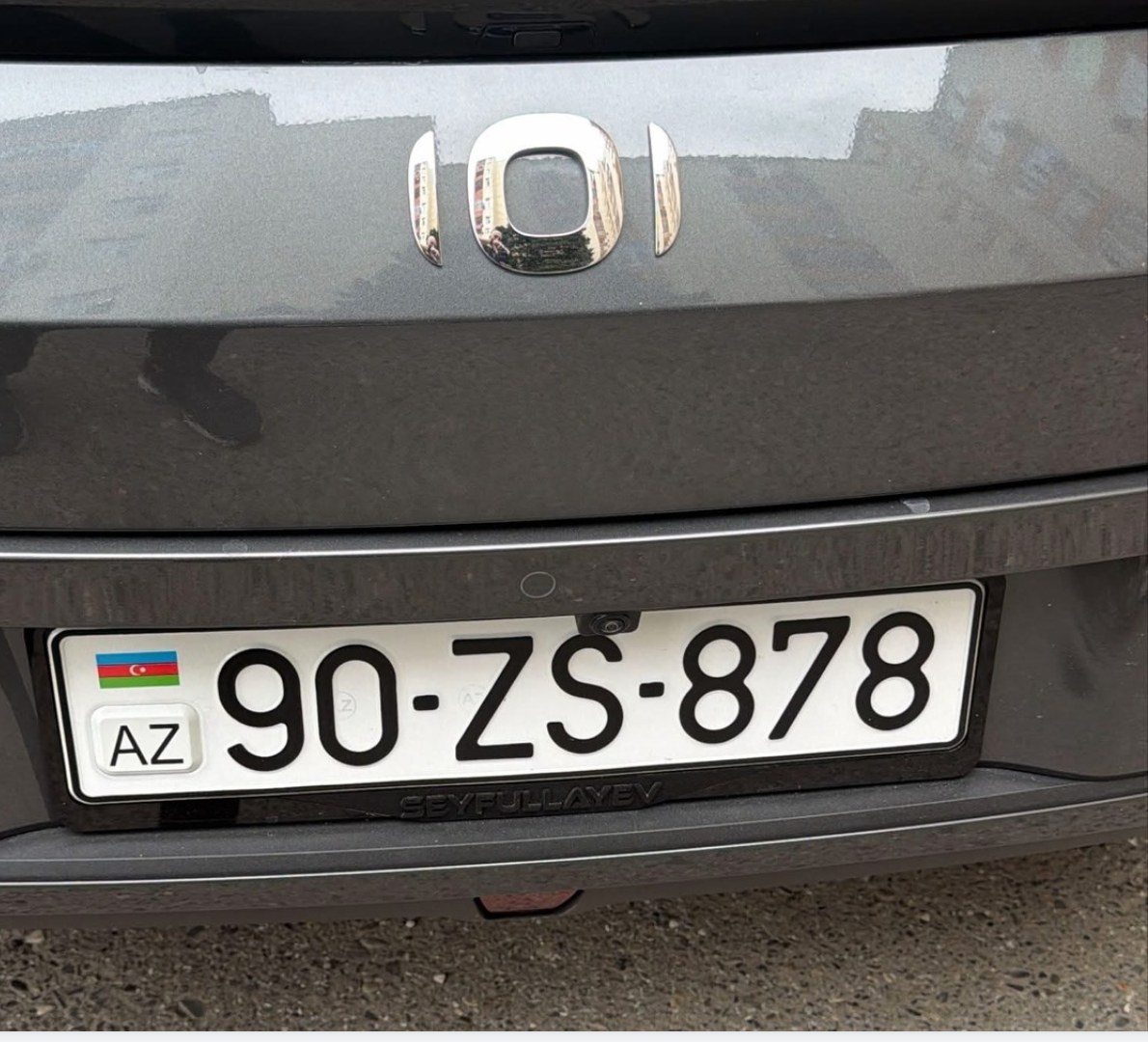 90-ZS-878 avtomobil qeydiyyat nişanı axtarılır