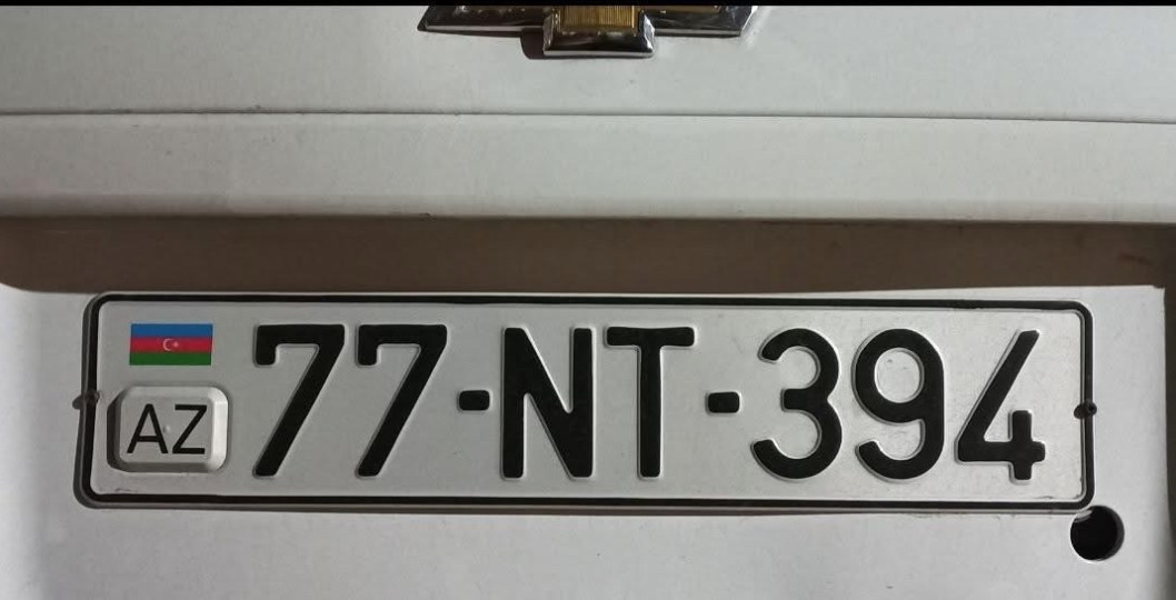 77-NT-394 avtomobil qeydiyyat nişanı itib